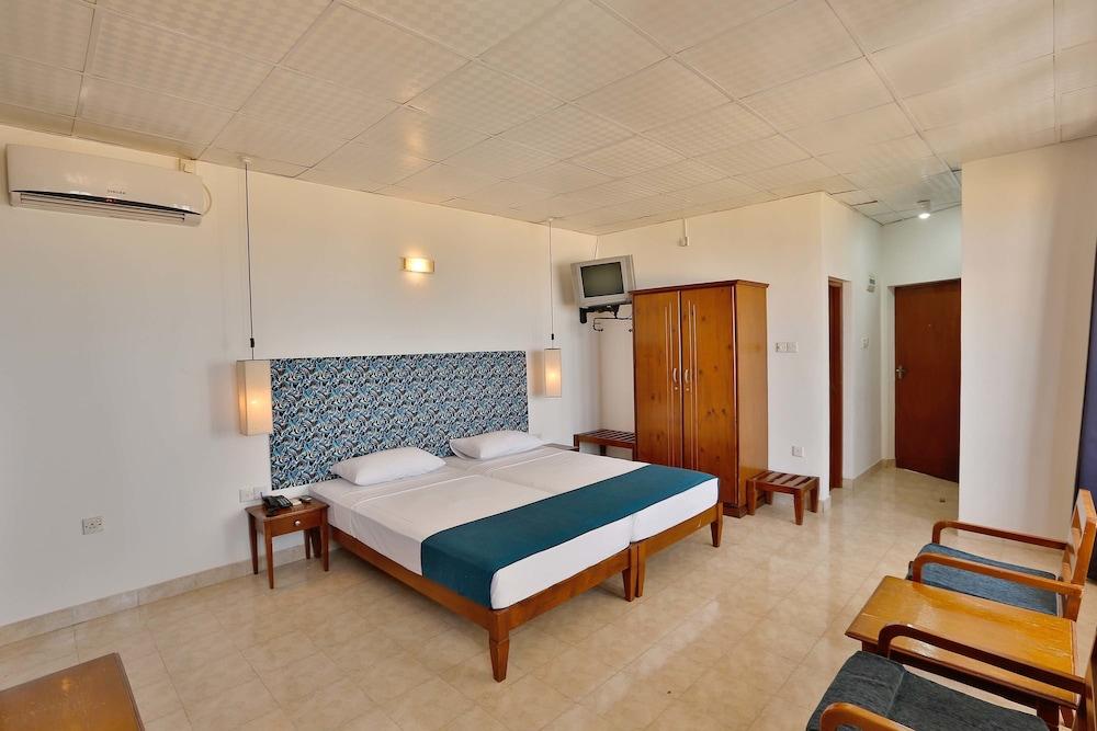 Zand Negombo Ettukala Luaran gambar