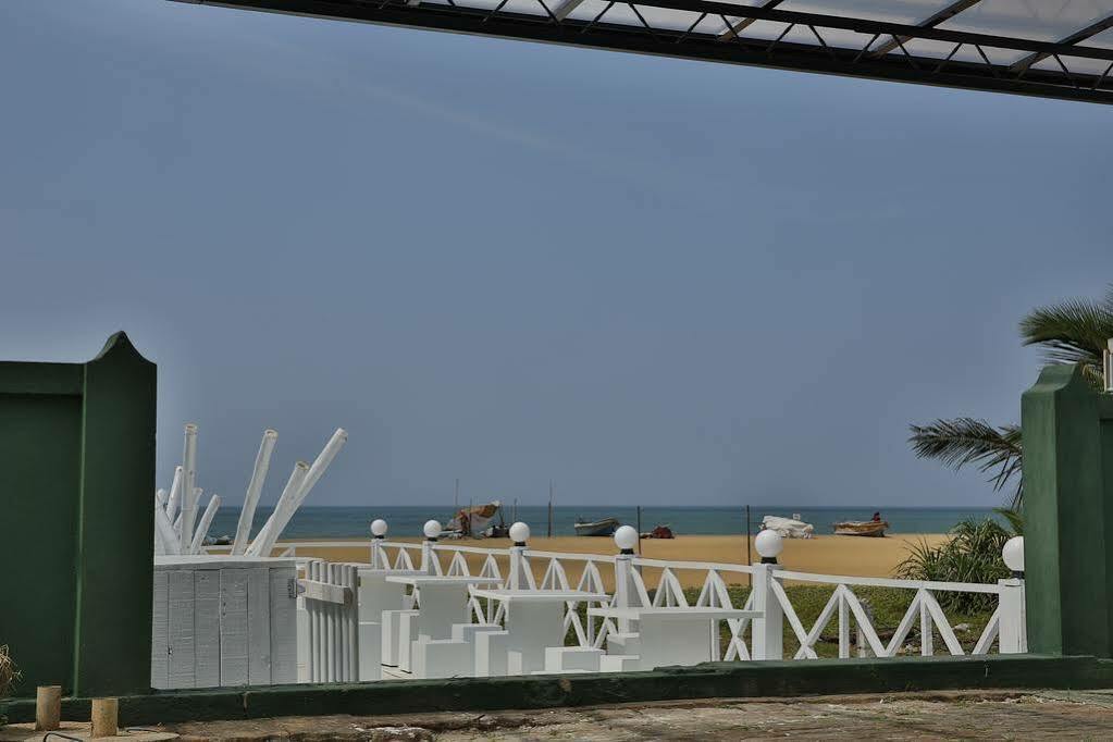 Zand Negombo Ettukala Luaran gambar