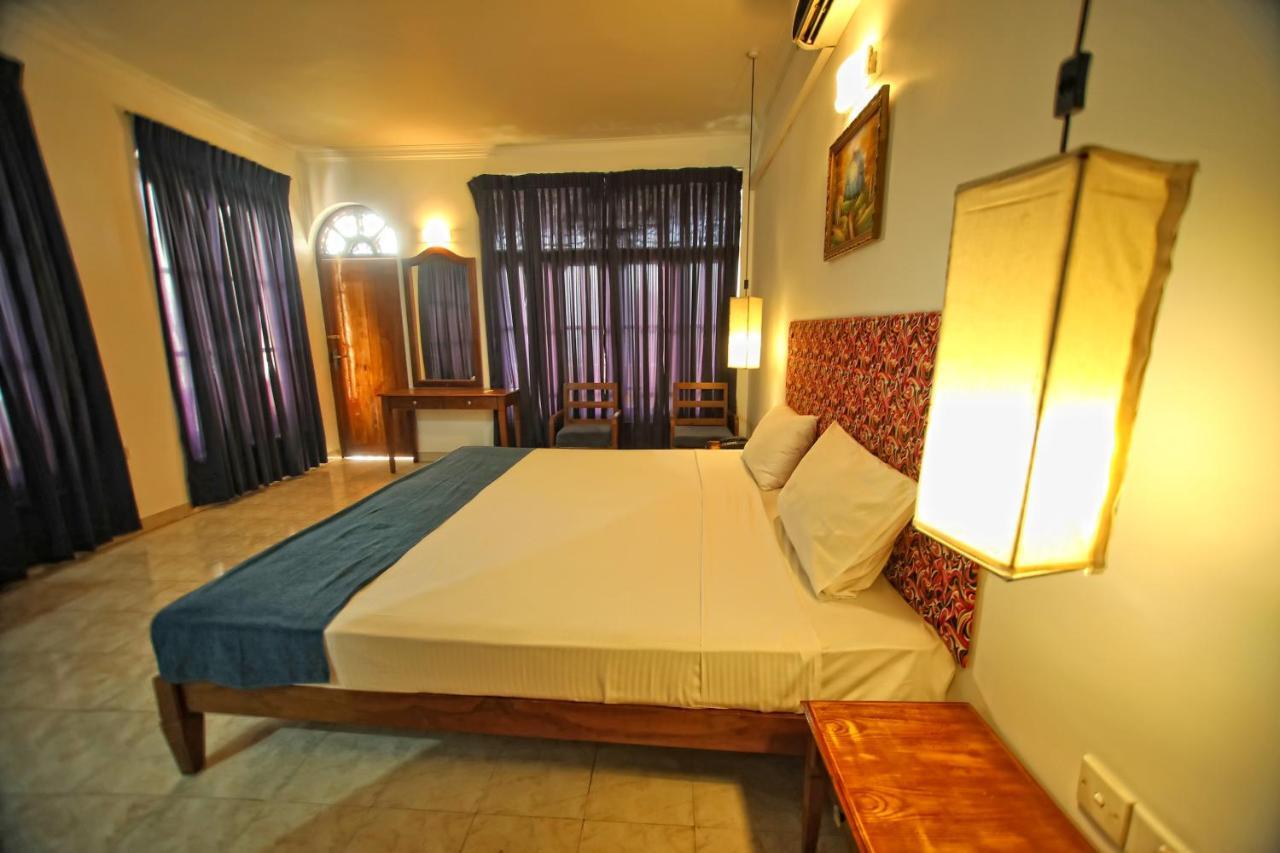 Zand Negombo Ettukala Luaran gambar